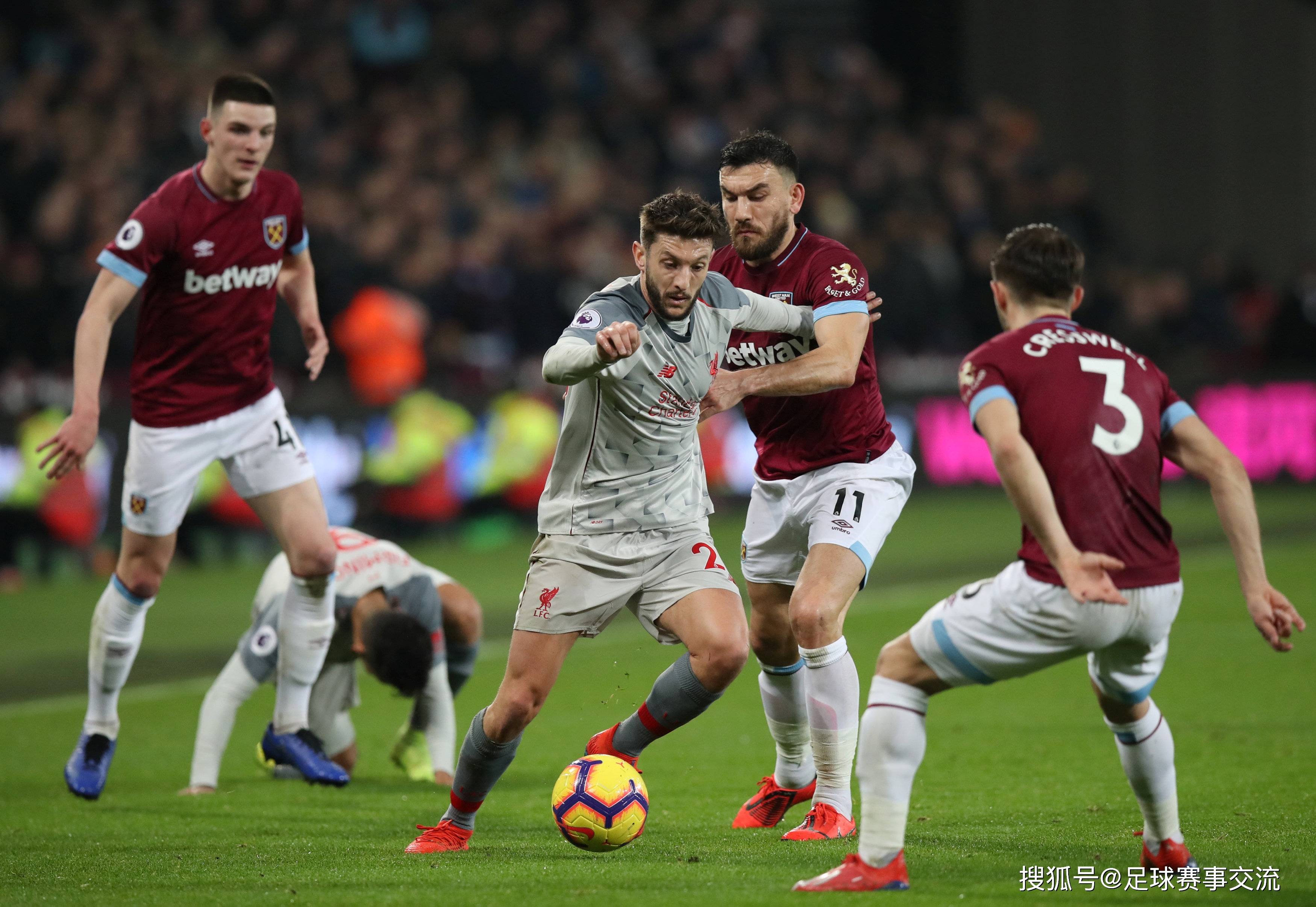 看了四年球了，在专科有一段时间刷抖音频繁给我推多...