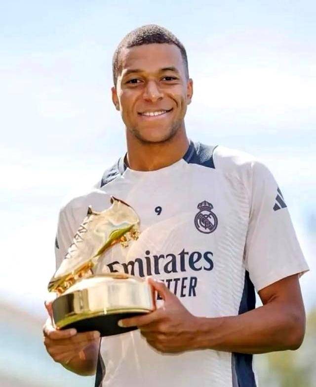 如何评价？小杨正负值全队第二，埃迪6失误赛季新高&6犯离场