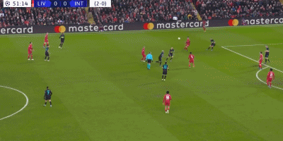 他的对抗比以前硬太多