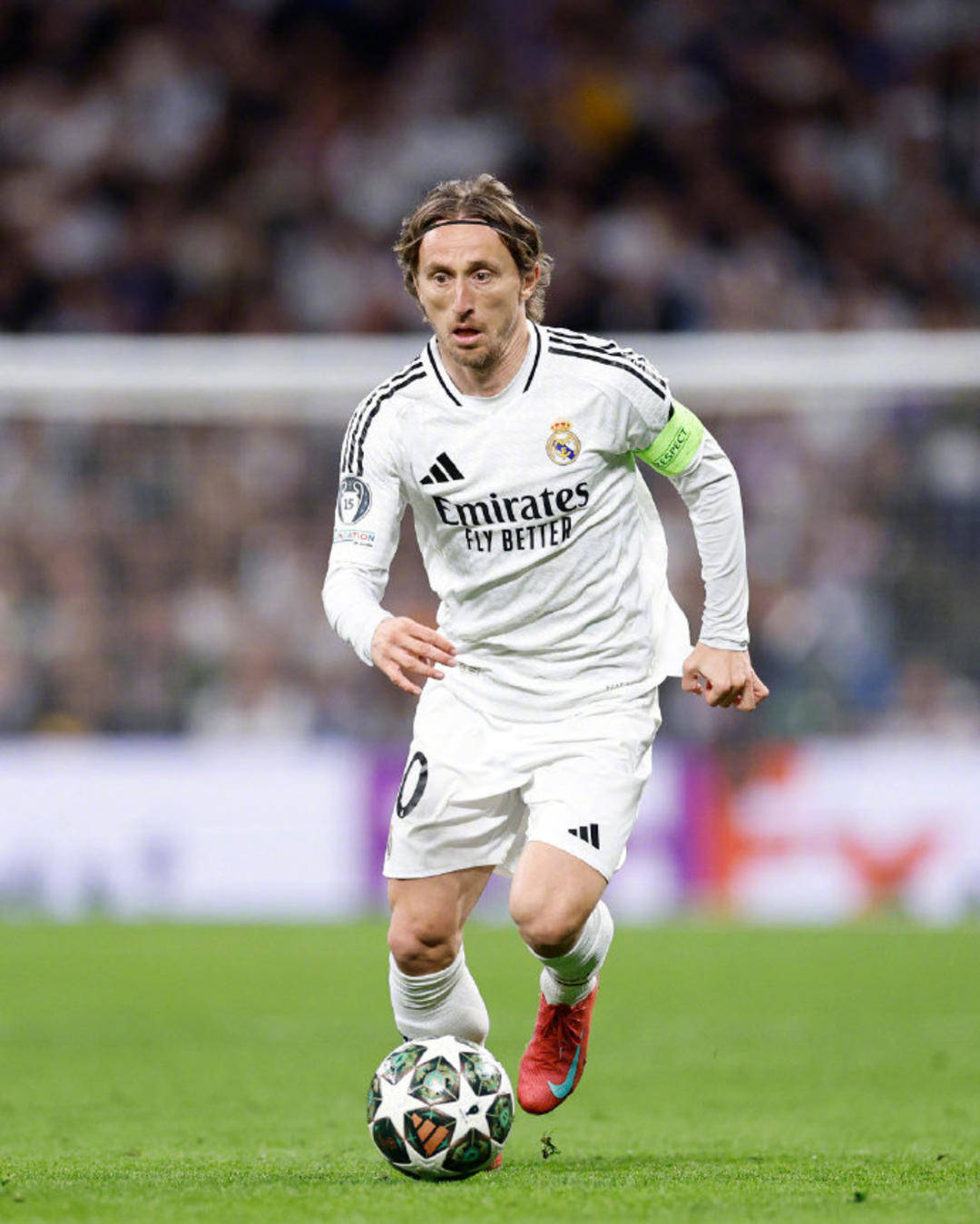 武里南联主帅：我们针对海港做了充分准备，比赛结果非常理想